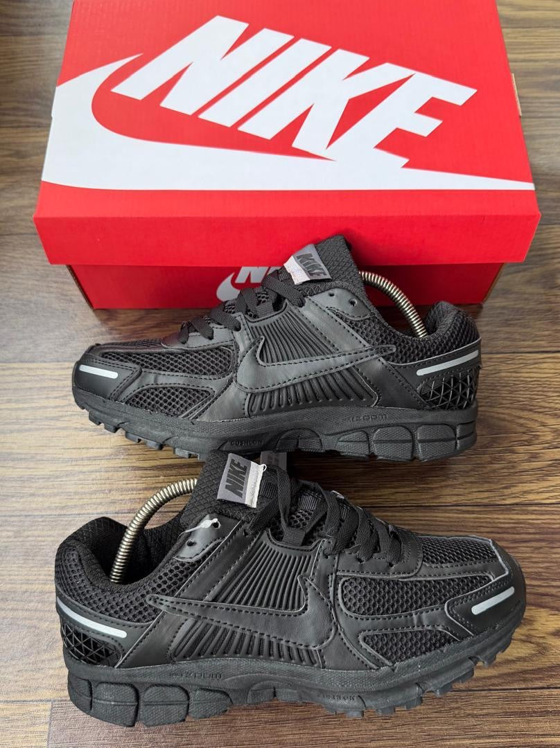 Nike Air Zoom Vomero 5
