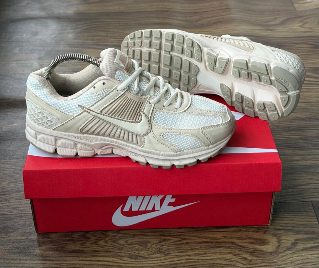 Nike Air Zoom Vomero 5